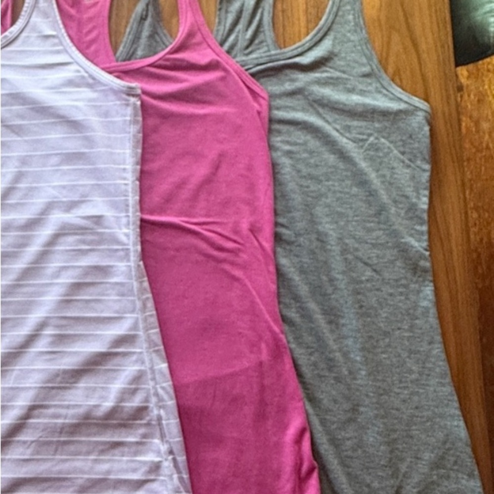 GapFit Tank Tops in Pink and Gray